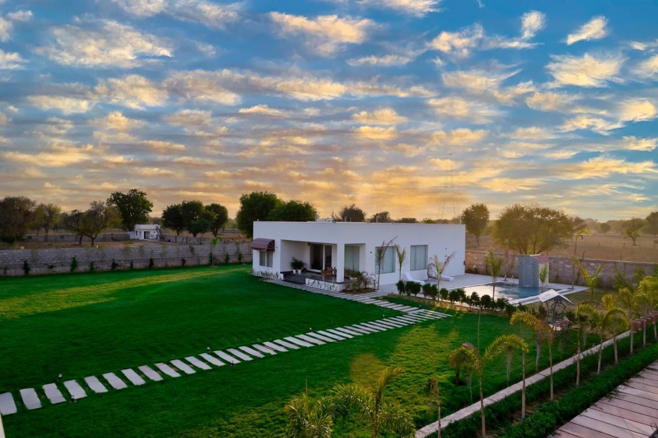 The Peace- A Luxury 2Bhk Private Pool Farm جايبور المظهر الخارجي الصورة