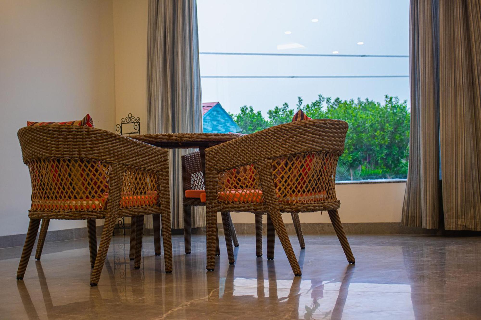 The Peace- A Luxury 2Bhk Private Pool Farm جايبور المظهر الخارجي الصورة
