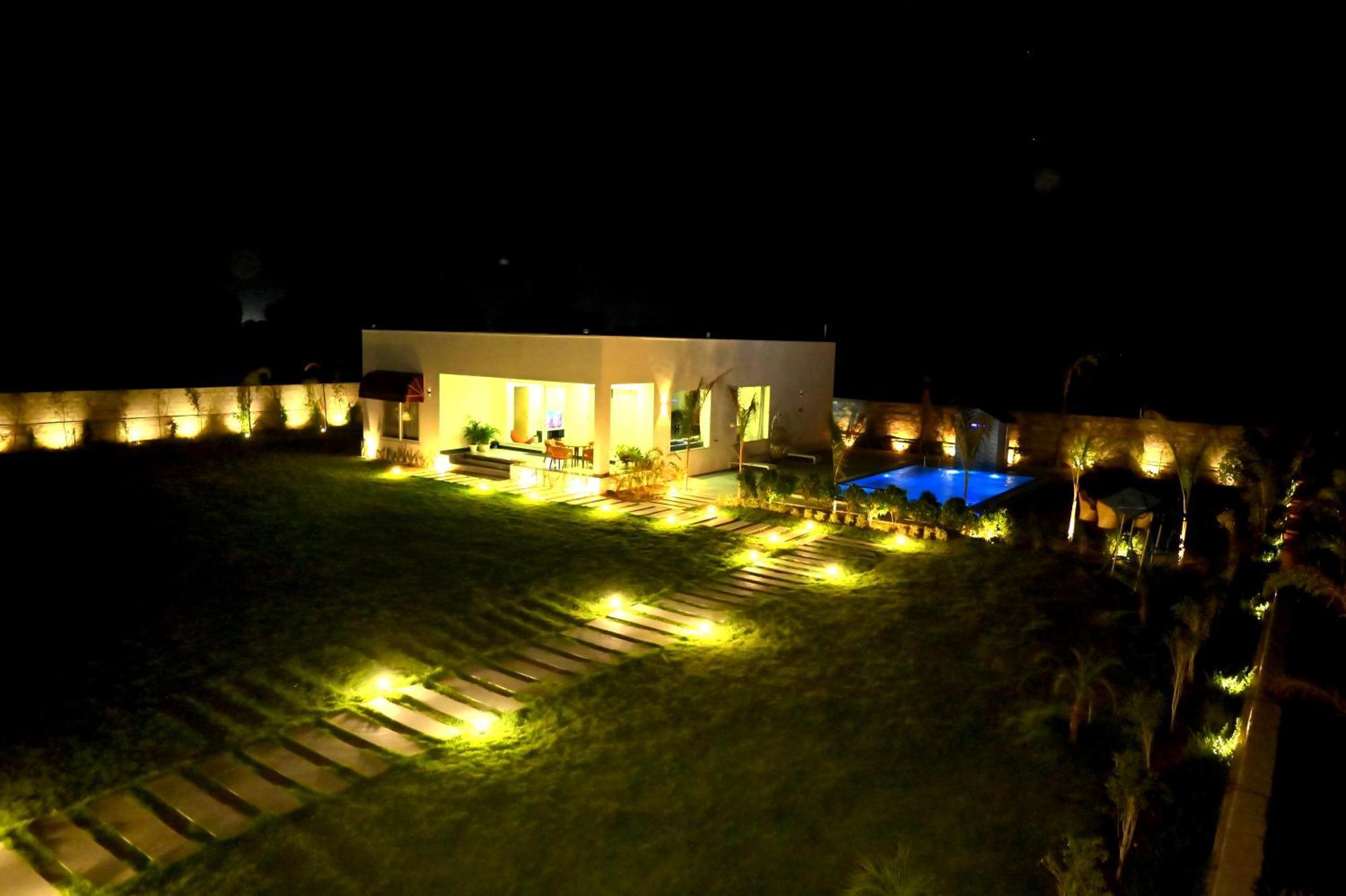 The Peace- A Luxury 2Bhk Private Pool Farm جايبور المظهر الخارجي الصورة
